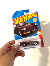 Load image into Gallery viewer, Hotwheels Porsche 911 Turbo Cabriolet Burgundy